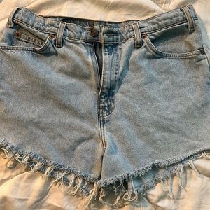 Levi 550 Distressed Shorts